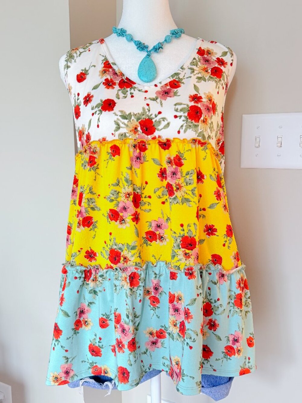Floral Colorblock Sleeveless Flowy Tunic Top - Fits Like Size Large